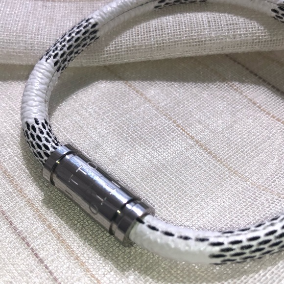 White Leather Bracelet! - Picture 3 of 4